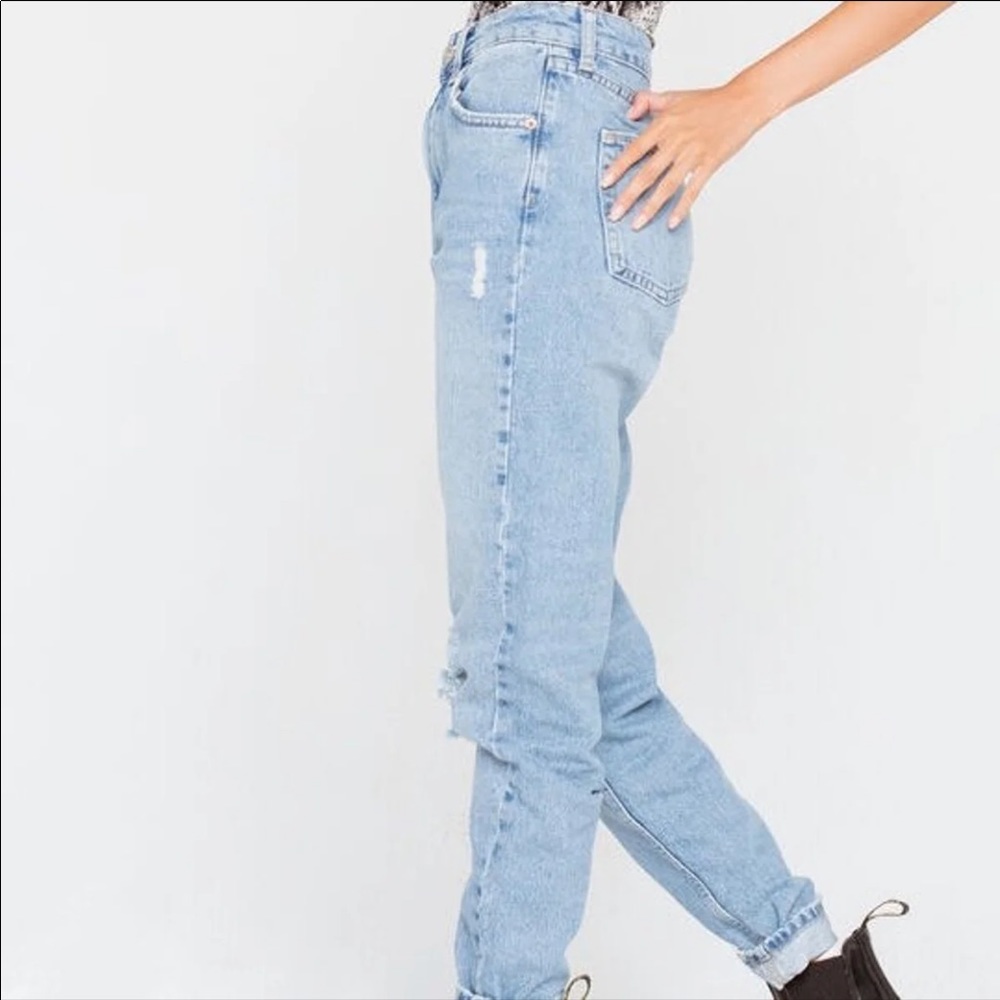 Urban Outfitter BDG Mom High Rise Jeans
